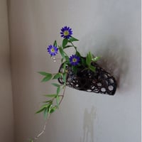Yoshimichi Yoshida  吉田佳道　ふくろう竹掛け花入