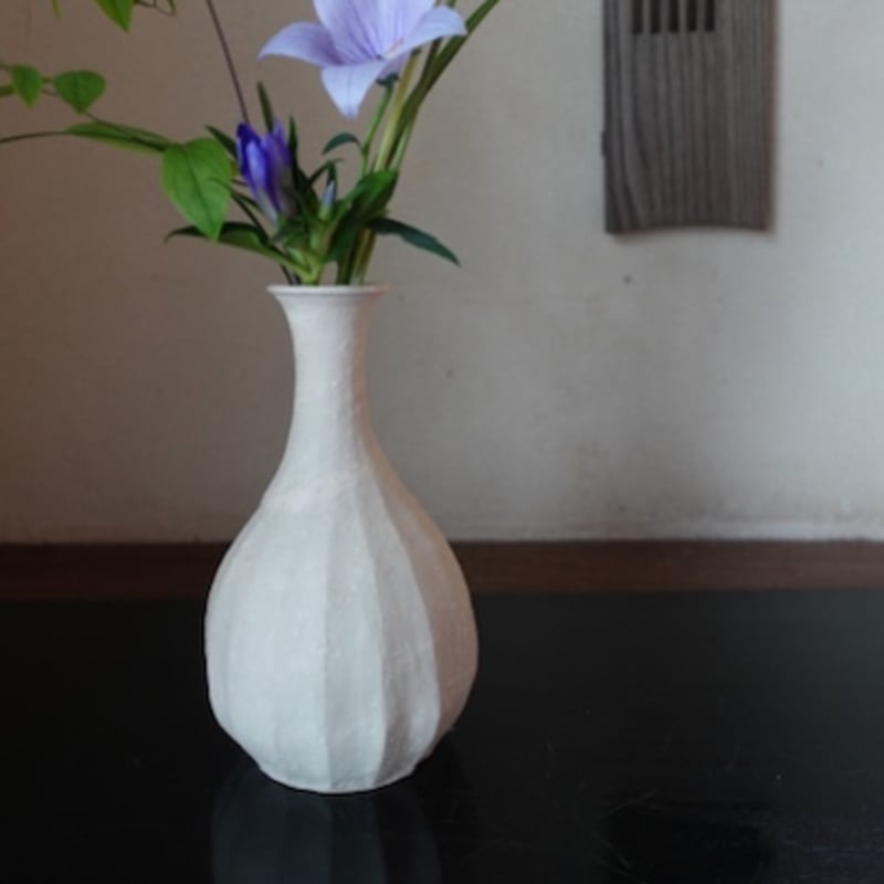 Q Tani 谷穹 白信楽 花入れ | g's gallery