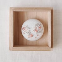 Mayumi Tomita  富田真弓　桜刺繍ブローチor 帯留