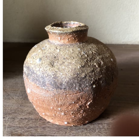 Q Tani  谷穹　蹲 (桐箱付き)