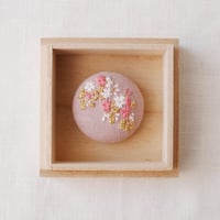 Mayumi Tomita 桜刺繍ブローチ