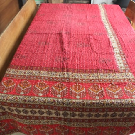 インド○カンタキルト○レッドフラワー○  約216×139cm
