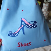 ベトナム🇻🇳刺繍巾着　シューズ