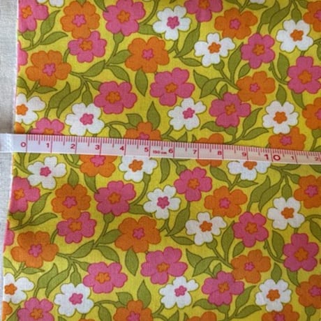 USAコットン生地○flower power◯moda○フラワー・花柄