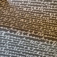 USAコットン○ちいさな英字の生地○moda○グレー地