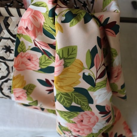 USAコットン生地○AMEROSE◯ピンクベース◯icanoe/moda◯花柄・フラワー