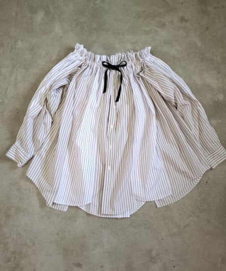 リメイクオフショルダーシャツ