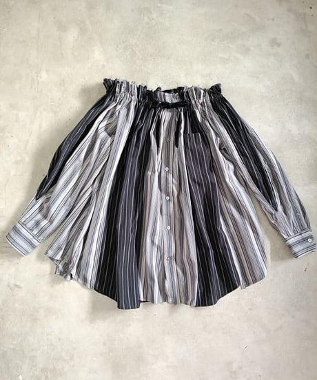 リメイクオフショルダーシャツ