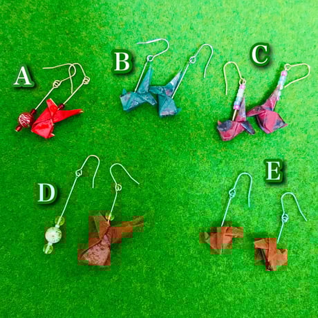 ハンドメイドピアスno.58 脆い 