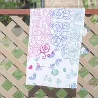 天道虫吉祥てぬぐい　天空バラ園　〜薔薇唐草と天道虫~