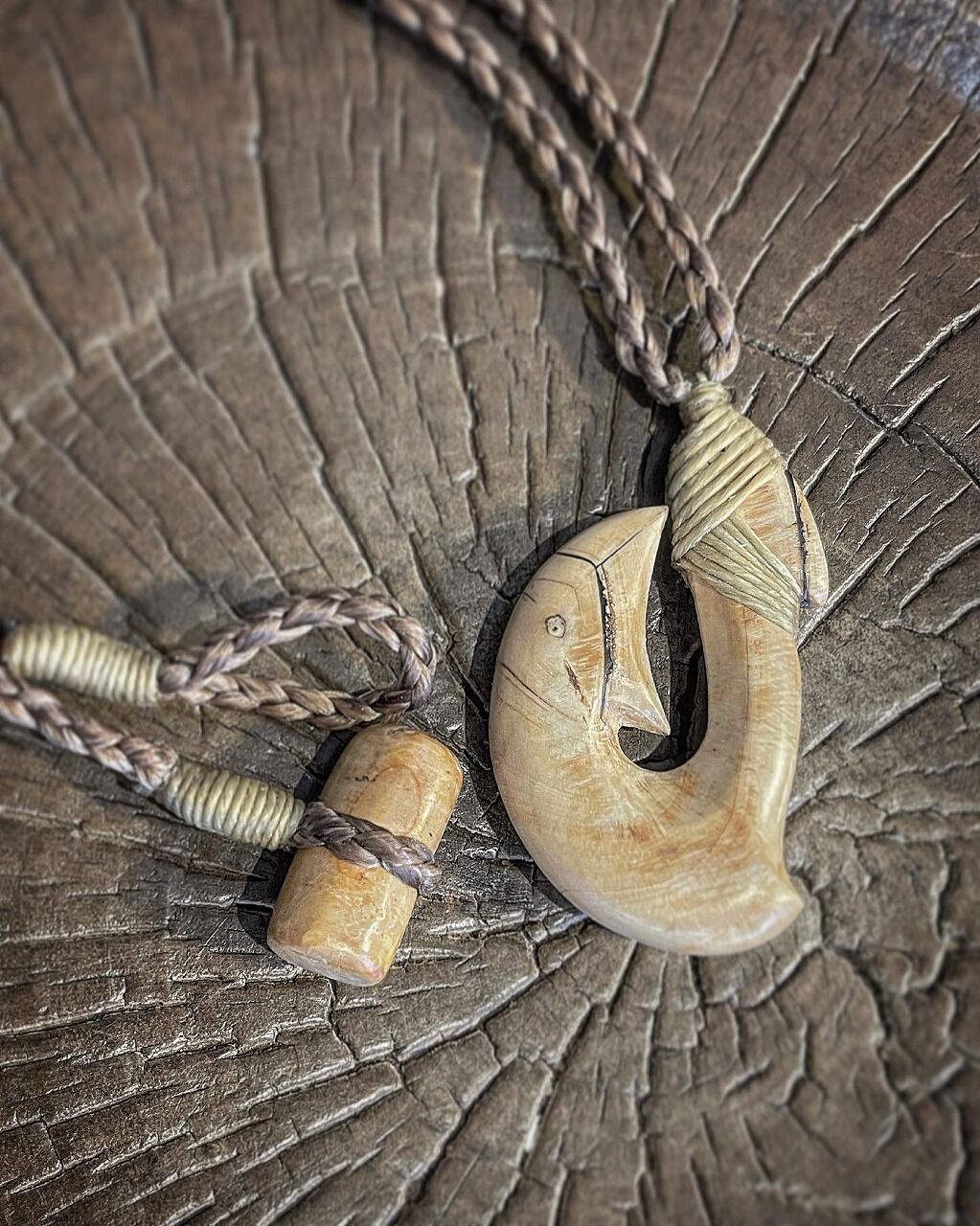 ボーンカービング マンモス牙HOOK MT-179 | Ocean's Bone Carvings ボーンカービング マンモス牙HOOK MT-179 | Ocean's Bone Carvings
