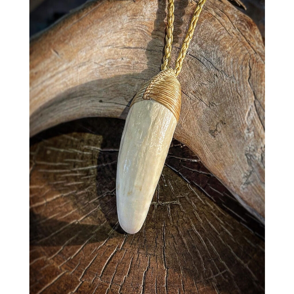 ボーンカービング鯨歯ネックレス WL-218 | Ocean's Bone Carvings ボーンカービング鯨歯ネックレス WL-218 | Ocean's Bone Carvings