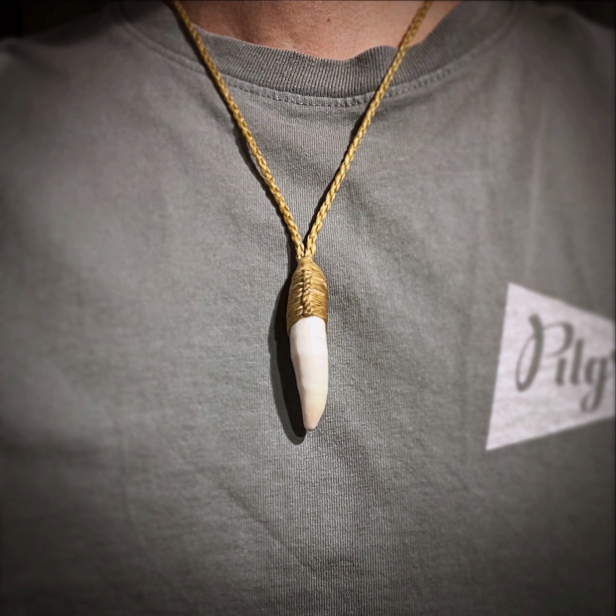 14K 天然材質　鯨歯風 ネックレス ボーンカービング小型鯨歯ネックレス WL-361 | Ocean's Bone Carvings