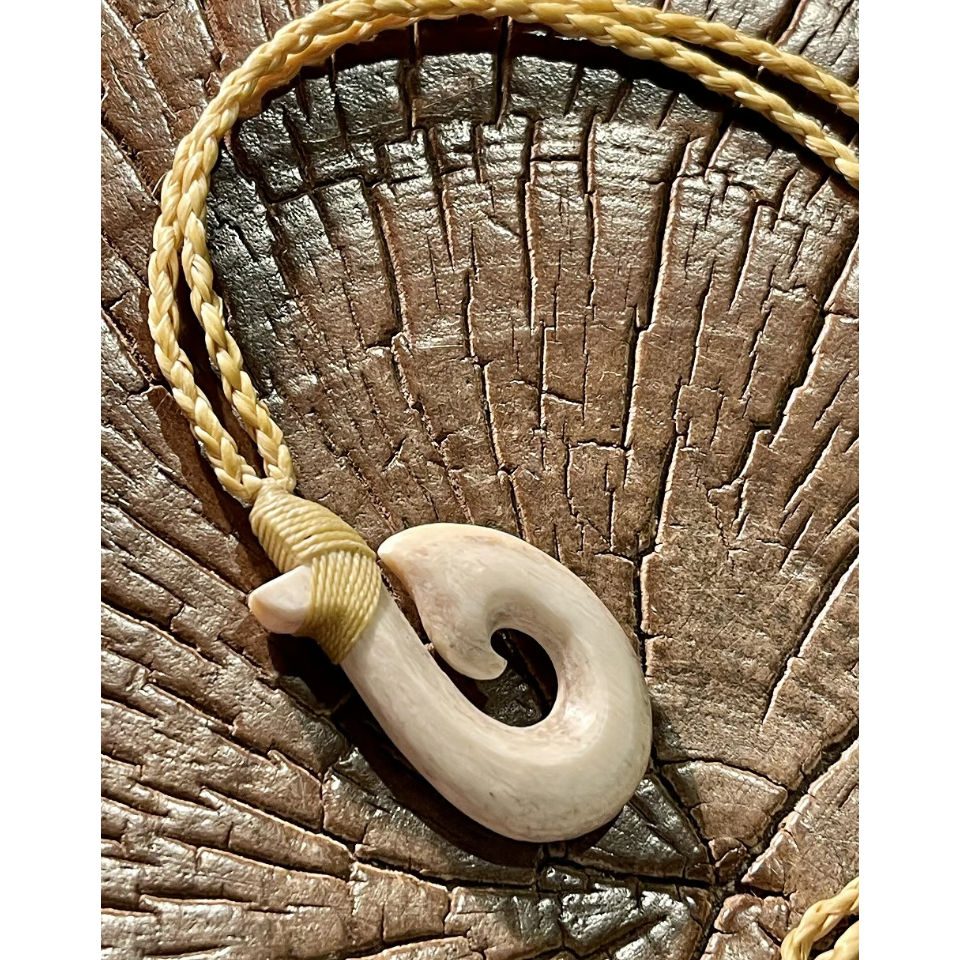 ボーンカービング ハワイアンジュエリー ボーンカービング ネックレス 鯨骨