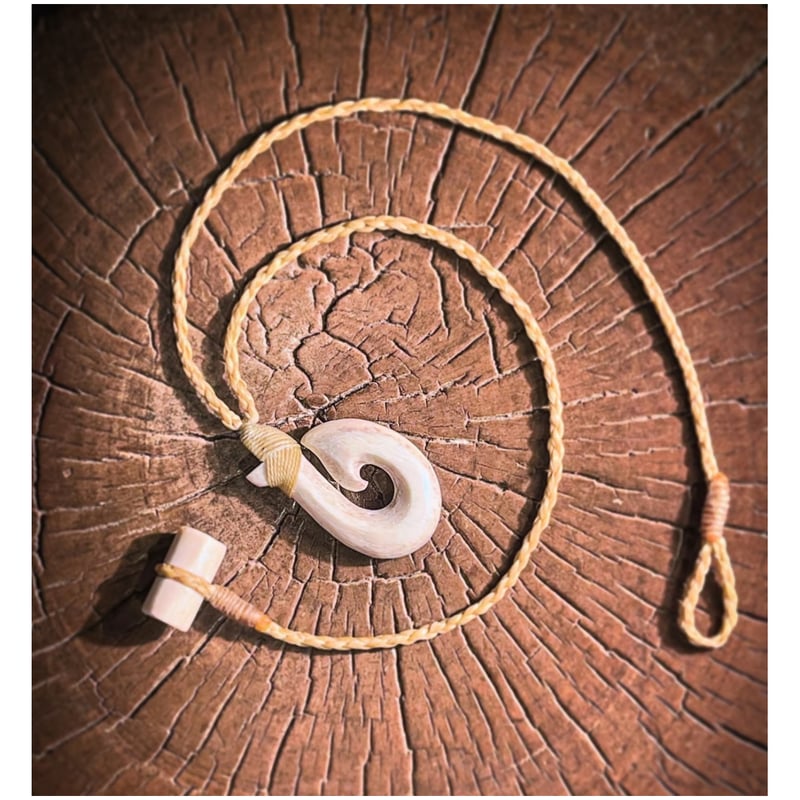 ボーンカービング鯨骨HOOKネックレスWB-312 | Ocean's Bone Carvings