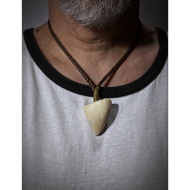 ボーンカービング鯨歯ネックレス WL-368 | Ocean's Bone Carvings