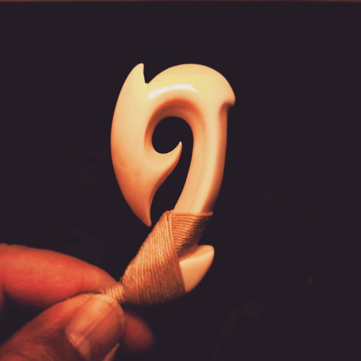 ボーンカービング鯨歯HOOK WL-60 | Ocean's Bone Carvings ボーンカービング鯨歯HOOK WL-60 | Ocean's Bone Carvings
