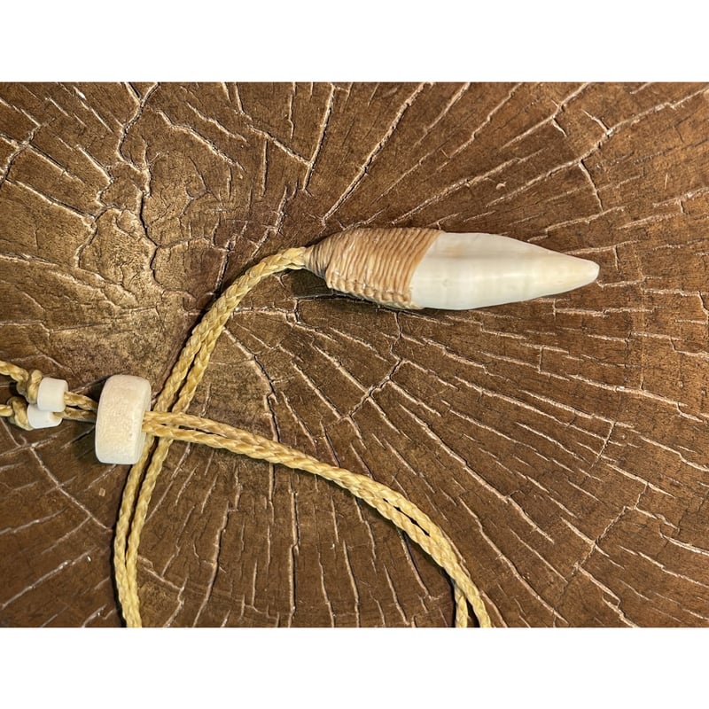 ボーンカービング小型鯨歯ネックレス WL-361 | Ocean's Bone Carvings