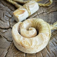 ボーンカービング鯨骨KORU　WB-174