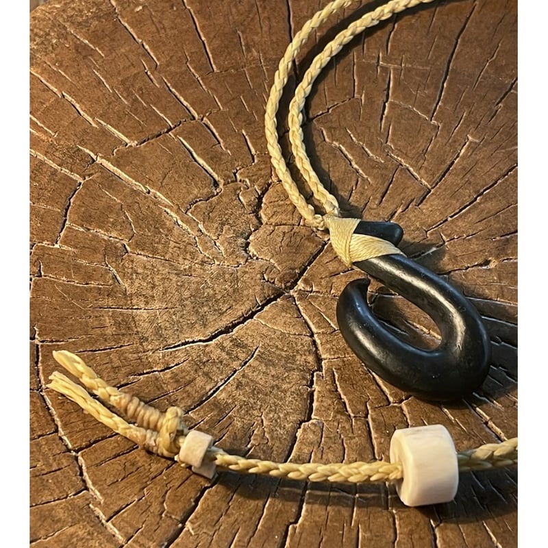 ボーンカービング鯨骨HOOKネックレスWB-326 | Ocean's Bone Carvings