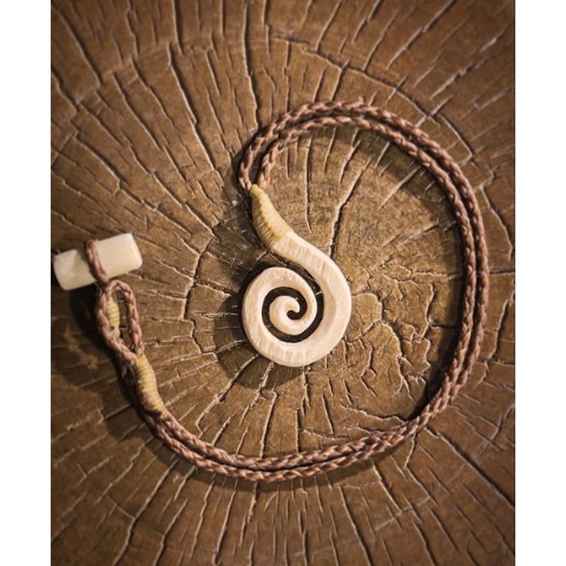 ボーンカービング鯨骨KORUネックレス WB-435 | Ocean's Bone Carvings