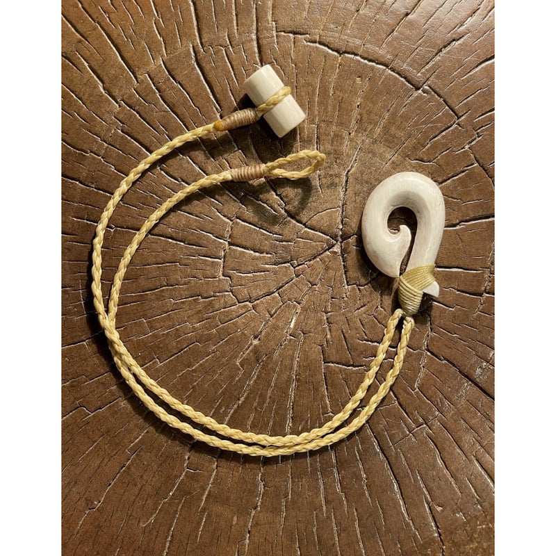 ボーンカービング鯨骨HOOKネックレスWB-312 | Ocean's Bone Carvings