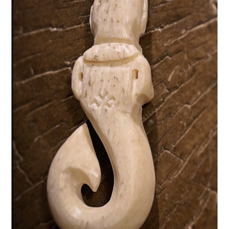 ボーンカービング鯨骨TIKI HOOK WB-466