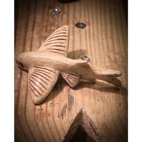 ボーンカービング鯨骨FLYING FISH WB-342