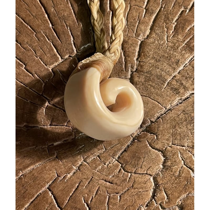 ボーンカービング鯨歯KORUネックレス WL-294 | Ocean's Bone Carvings