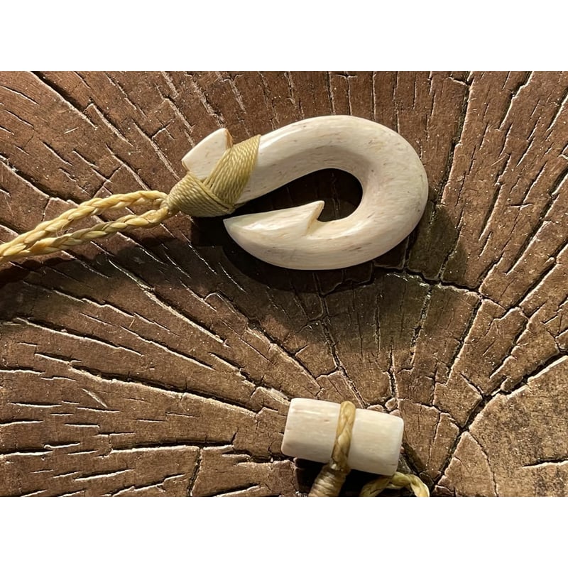 ボーンカービング鯨骨HOOKネックレスWB-308 | Ocean's Bone Carvings