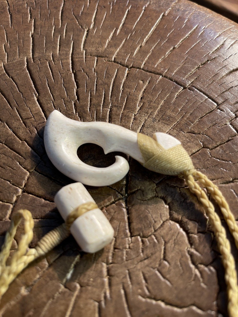 ボーンカービング鯨骨HOOK WB-257 | Ocean's Bone Carvings