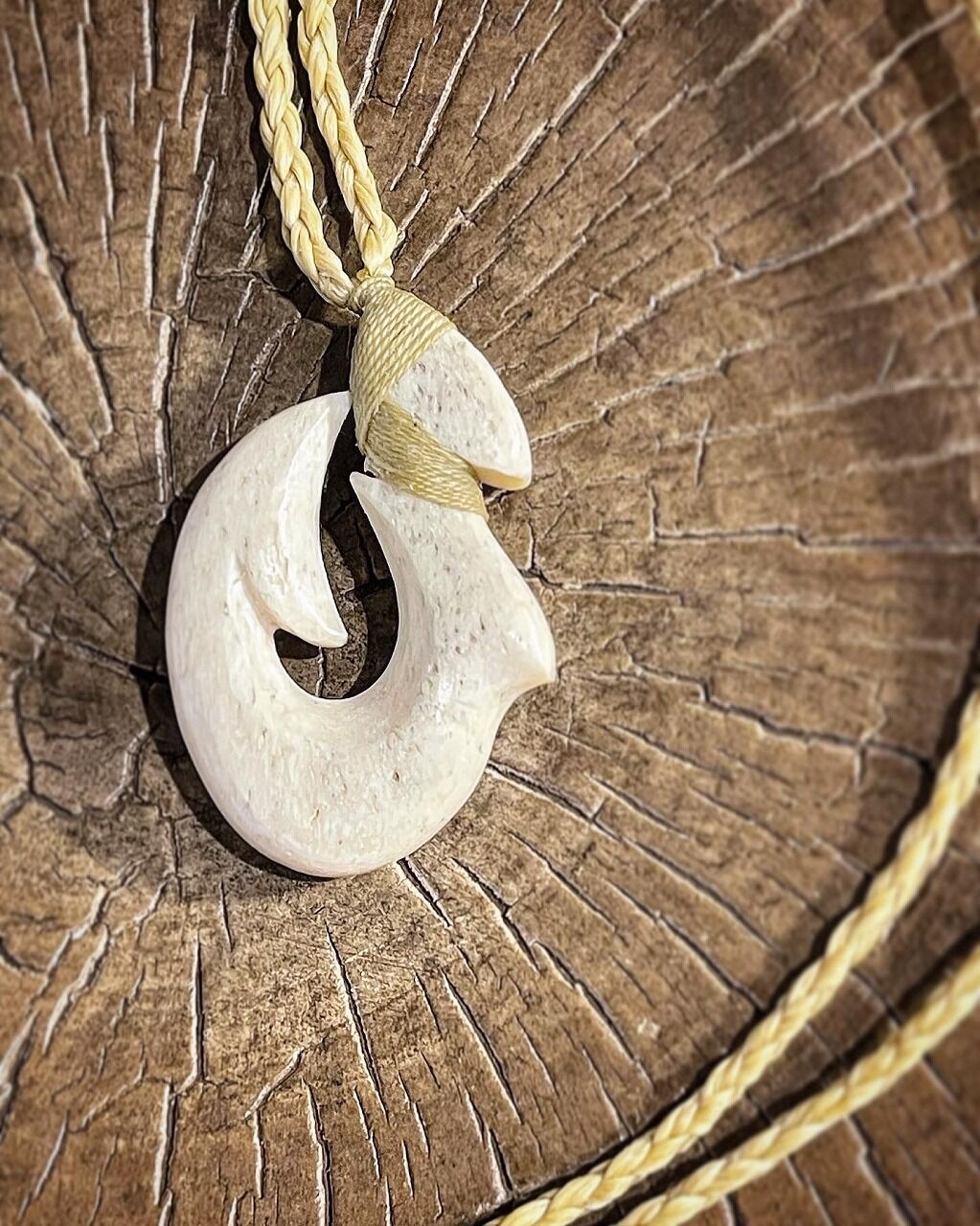 ボーンカービング ボーンカービング鯨骨HOOKネックレスWB-325 | Ocean's Bone Carvings