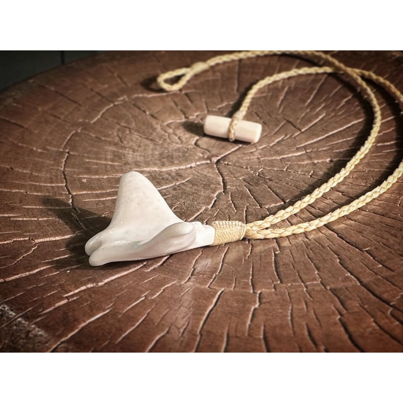 -美品- kz BONE ボーンカービング Yahoo!オークション -「ボーンカービングネックレス」の落札相場・落札価格