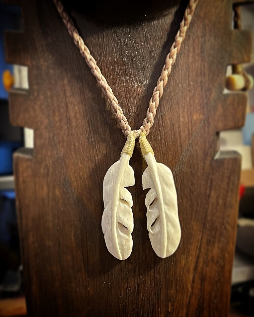 ボーンカービング 鯨骨FEATHER WB-108 | Ocean's Bone Carvings