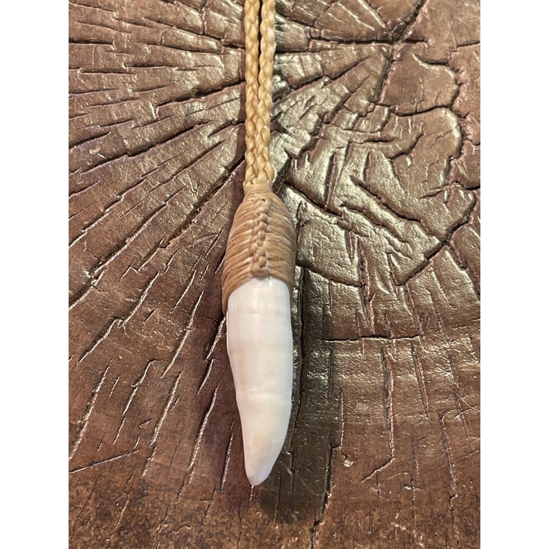 ボーンカービング小型鯨歯ネックレス WL-361 | Ocean's Bone Carvings