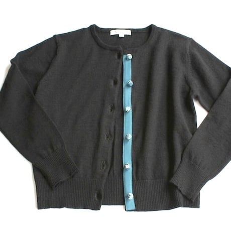 Tinypyxisカシミア混　クルーネックカーディガン （リバティくるみボタン） 《 ブラック》