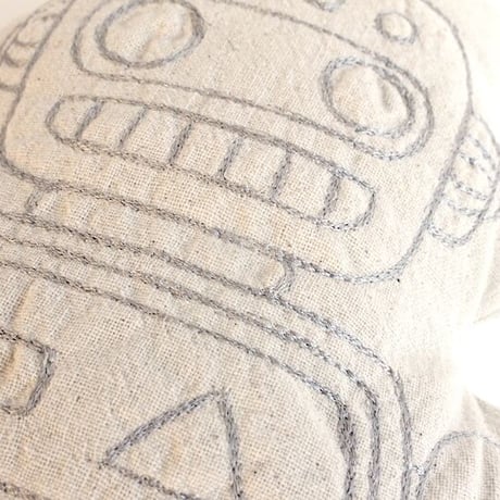Numero 74　ロボットクッション 《生成りxグレーB》
