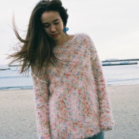 Colorful pom pon knit _ Unisex < Reddish color >