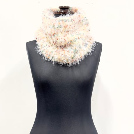 Mix pompons Snood (White base1)
