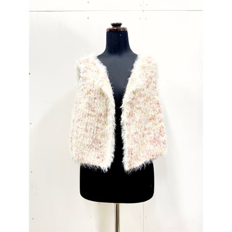 Mix pompon fur gilet