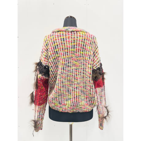 Colorful  mesh-stitch knit1 (+ feather yarn)