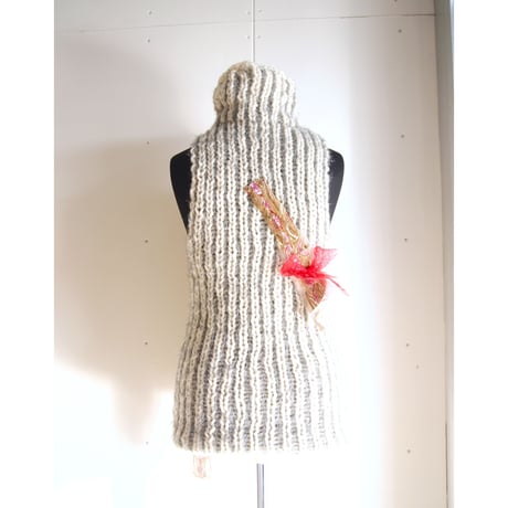 spangle sleeveless knit