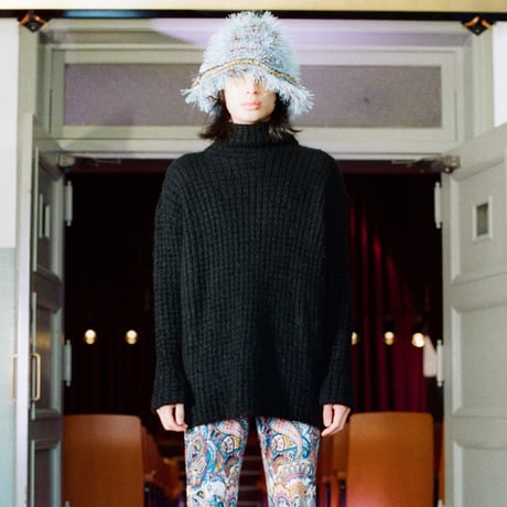 Sea anemone Knit hat _ Unisex  < Blue fur >