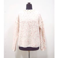 Pom Pons mock knit < WHITE × PINK dots >