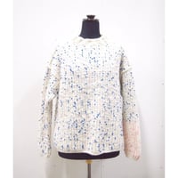 Pom Pons mock knit < WHITE × BLUE & PINKdots >