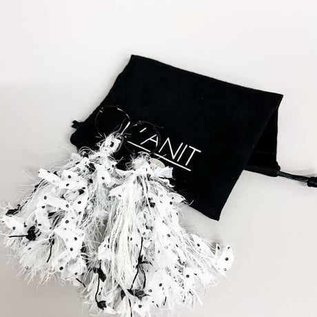 タッセルピアス(イヤリング) 　Tassel earrings﻿/Ear clips