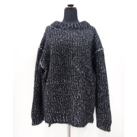 Silver mohair < Silver × Black >