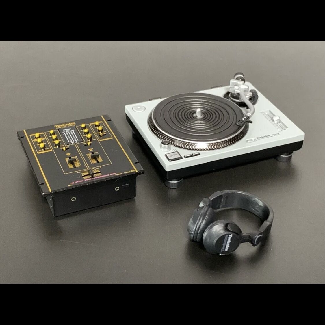 DJチューニング部品 テクニクスTechnics デッドストック DJシーンで活躍したTechnicsのアナログターンテーブルを精緻に