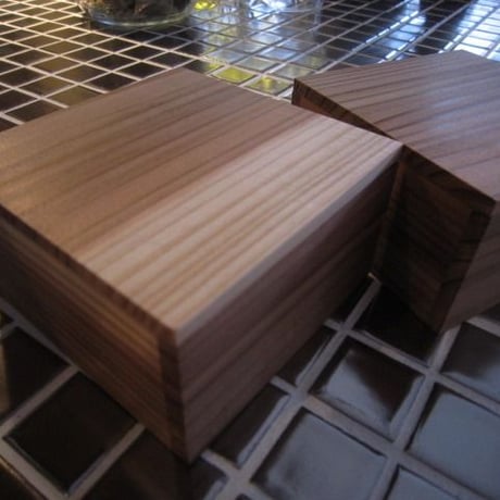 『飛騨の杉』間伐材で製作した Woodジュエリーボックス