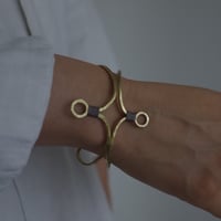 tie バングル